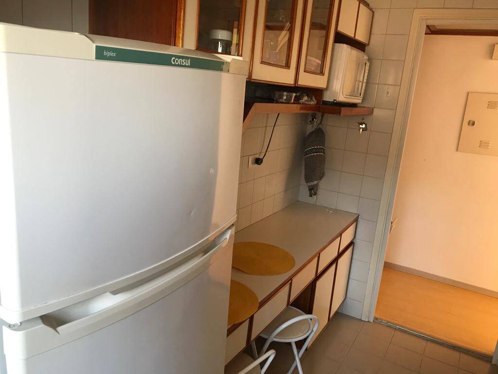 Apartamento à venda com 2 quartos, 64m² - Foto 17