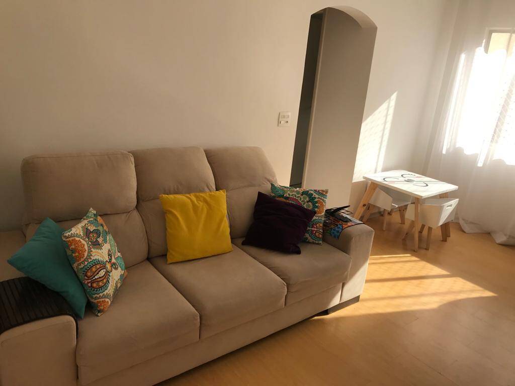 Apartamento à venda com 2 quartos, 64m² - Foto 1