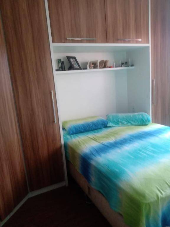 Casa à venda com 2 quartos, 150m² - Foto 2