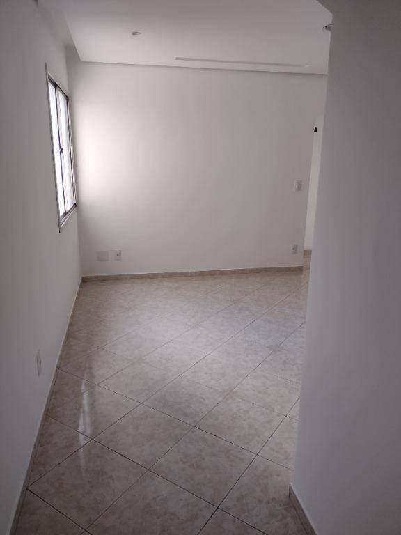 Apartamento à venda com 2 quartos, 52m² - Foto 2