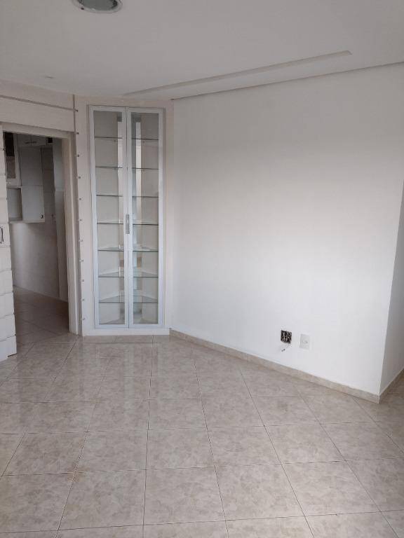 Apartamento à venda com 2 quartos, 52m² - Foto 4