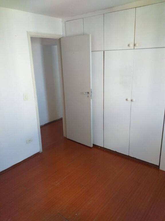 Apartamento para alugar com 2 quartos, 76m² - Foto 19