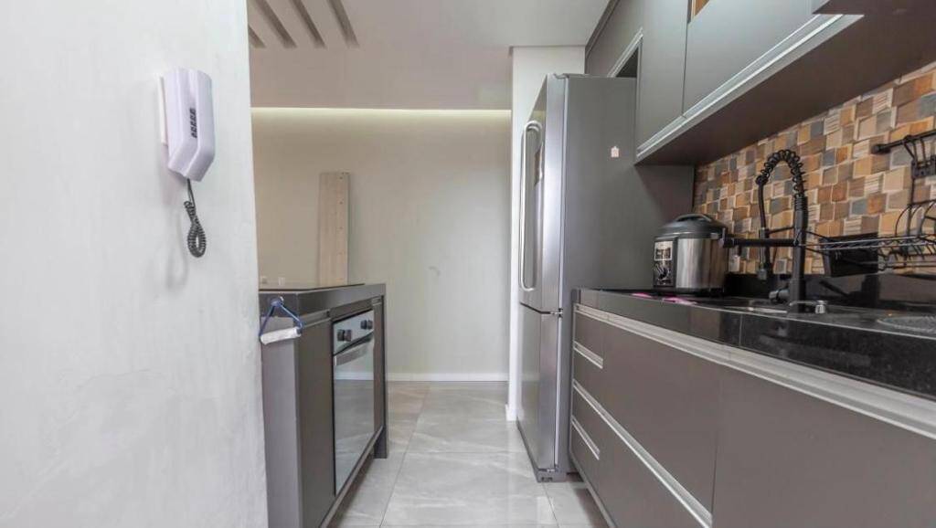 Apartamento à venda com 2 quartos, 85m² - Foto 9