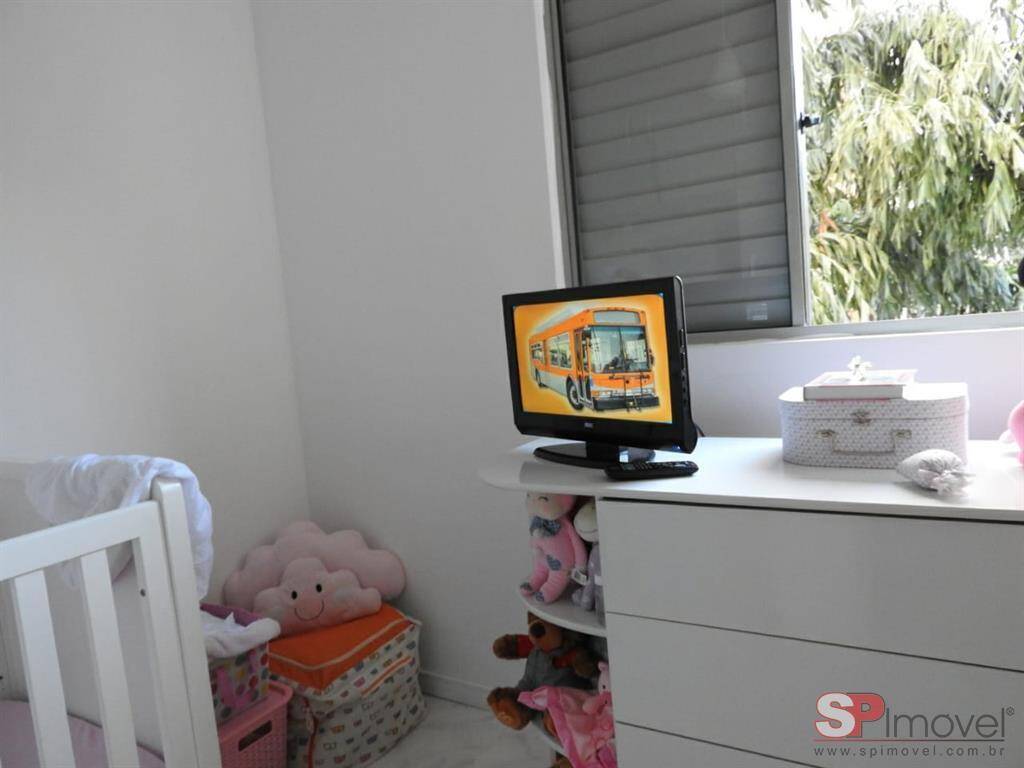 Apartamento à venda com 3 quartos, 83m² - Foto 18