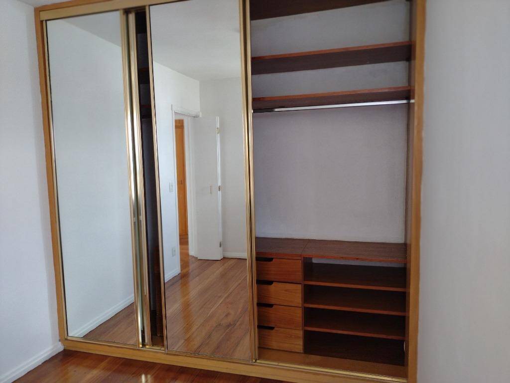 Apartamento para alugar com 2 quartos, 64m² - Foto 4