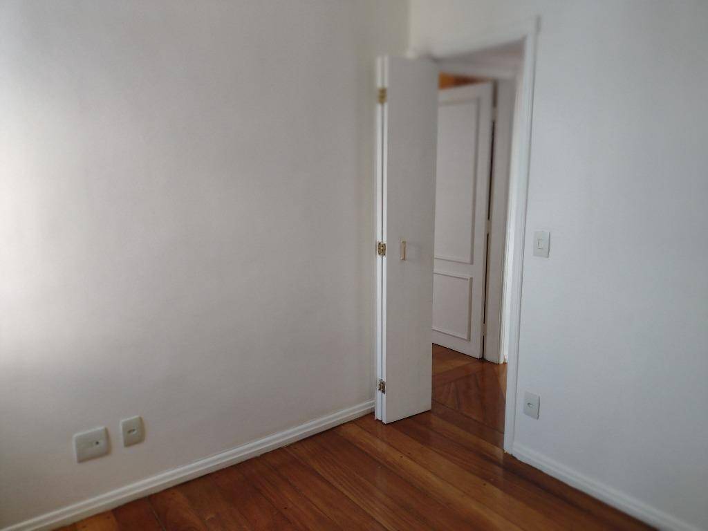 Apartamento para alugar com 2 quartos, 64m² - Foto 5