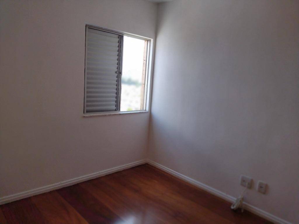 Apartamento para alugar com 2 quartos, 64m² - Foto 6