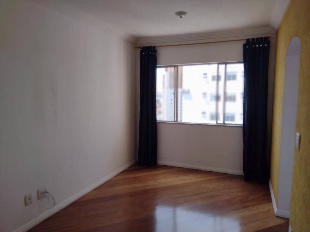 Apartamento para alugar com 2 quartos, 64m² - Foto 13