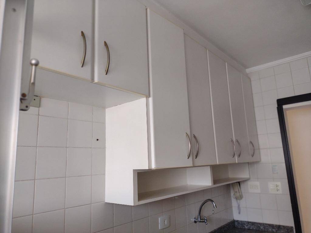 Apartamento para alugar com 2 quartos, 64m² - Foto 20