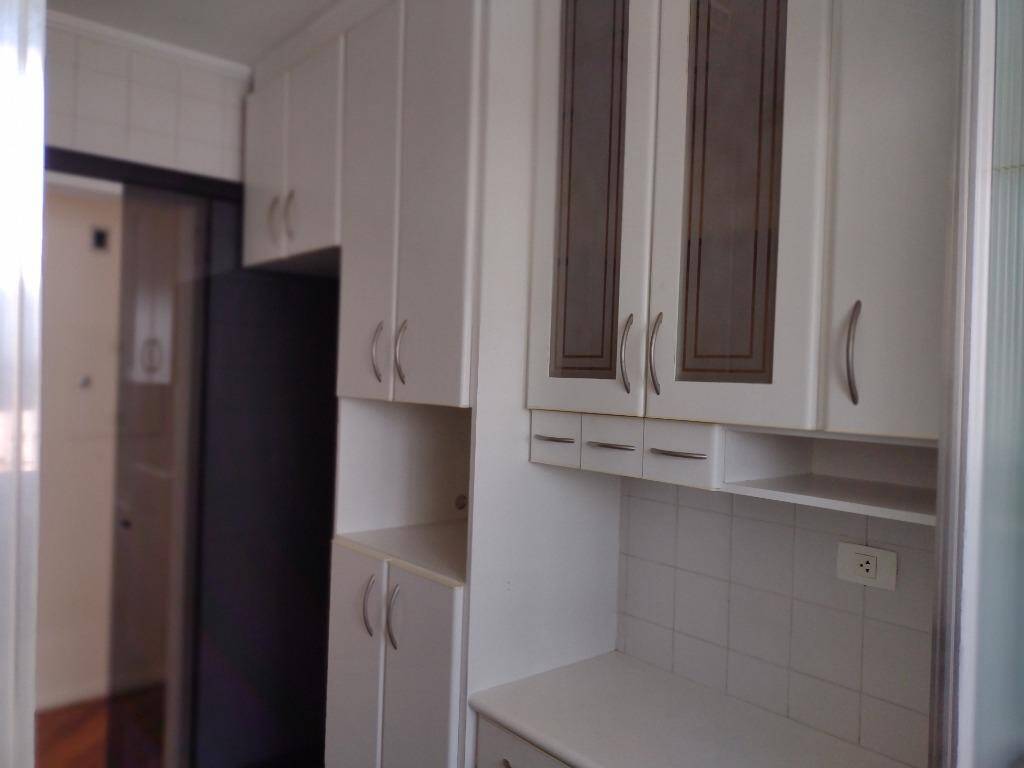 Apartamento para alugar com 2 quartos, 64m² - Foto 18