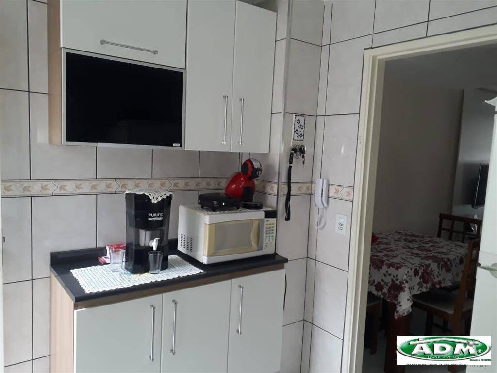 Casa à venda com 2 quartos, 70m² - Foto 13