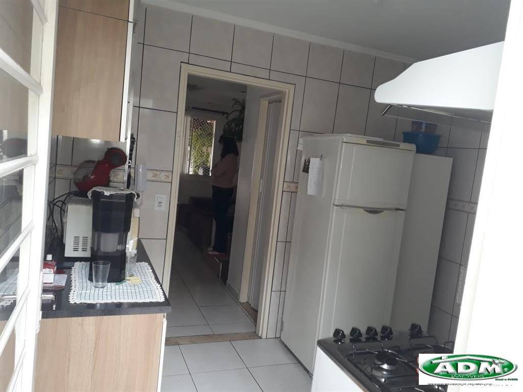 Casa à venda com 2 quartos, 70m² - Foto 14