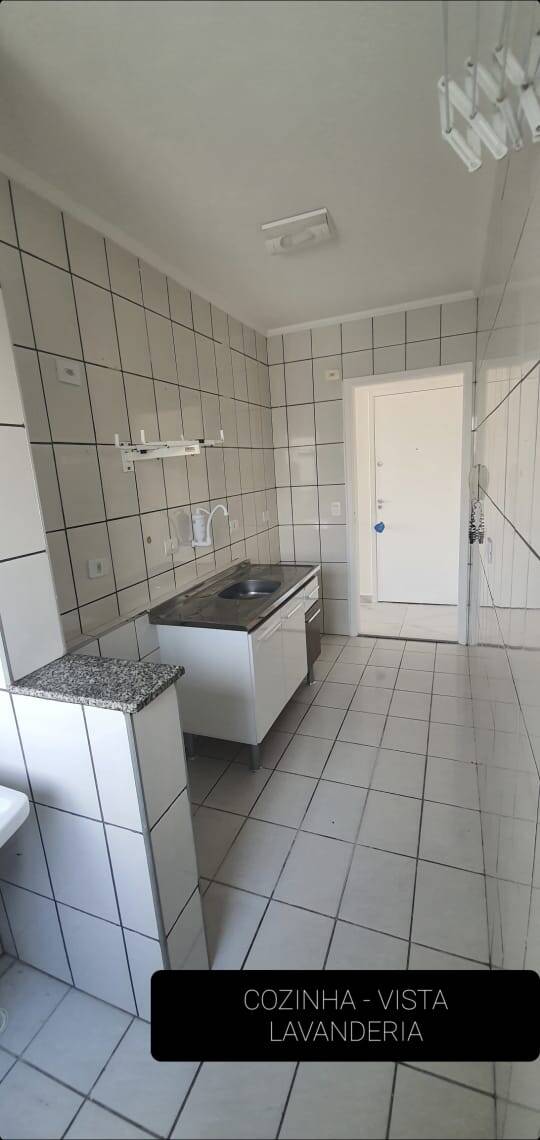 Apartamento para alugar com 3 quartos, 72m² - Foto 8