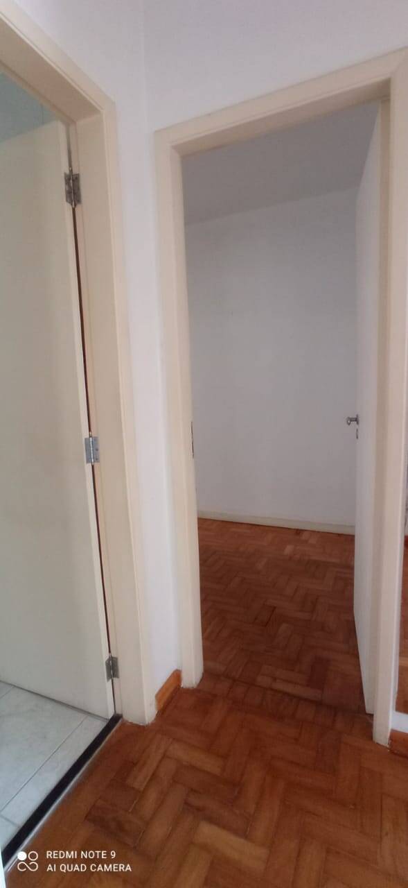 Apartamento à venda com 3 quartos, 112m² - Foto 2