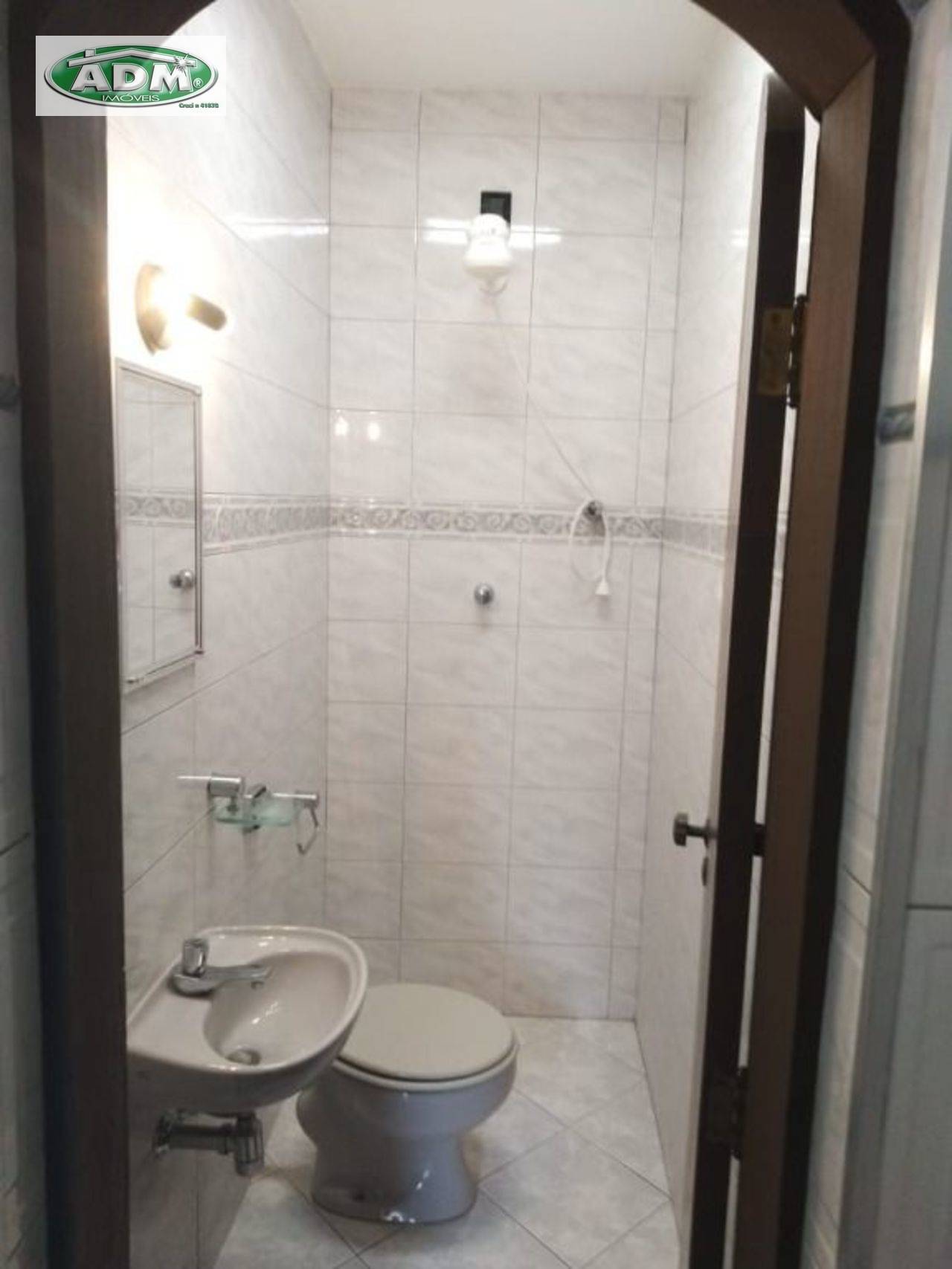 Casa à venda com 4 quartos, 250m² - Foto 24