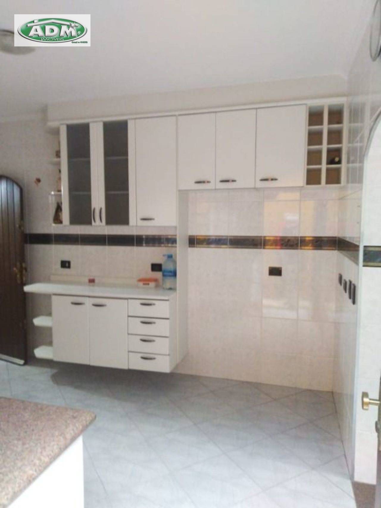 Casa à venda com 4 quartos, 250m² - Foto 31