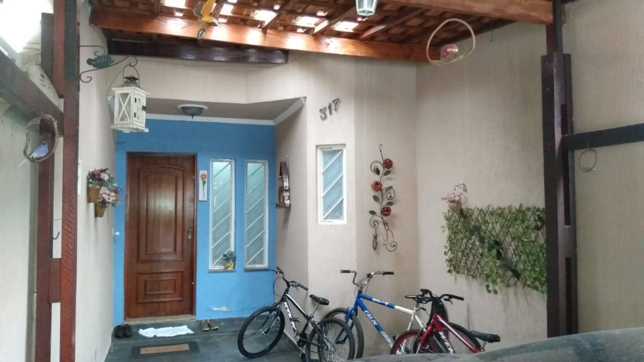 Sobrado à venda com 2 quartos, 85m² - Foto 1