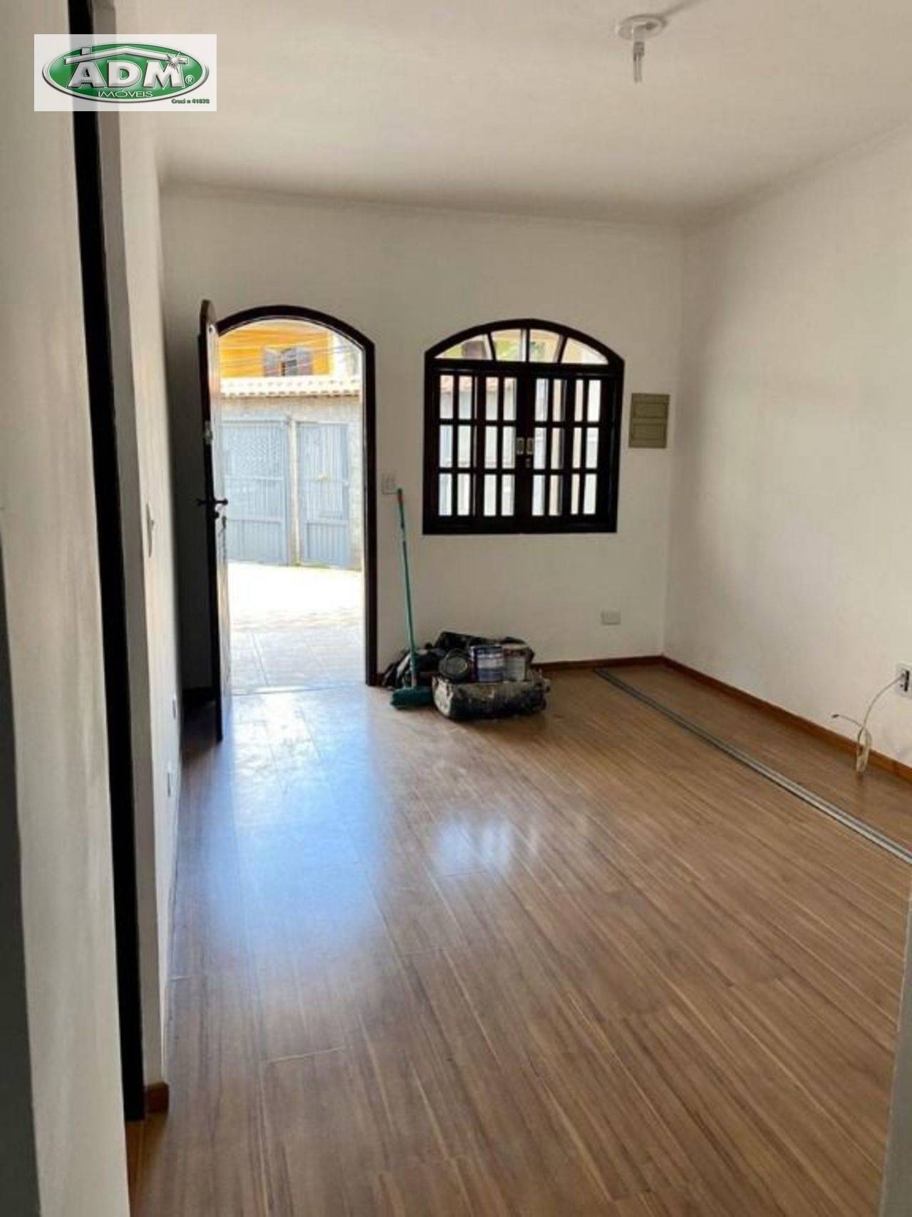 Casa à venda com 2 quartos, 115m² - Foto 2