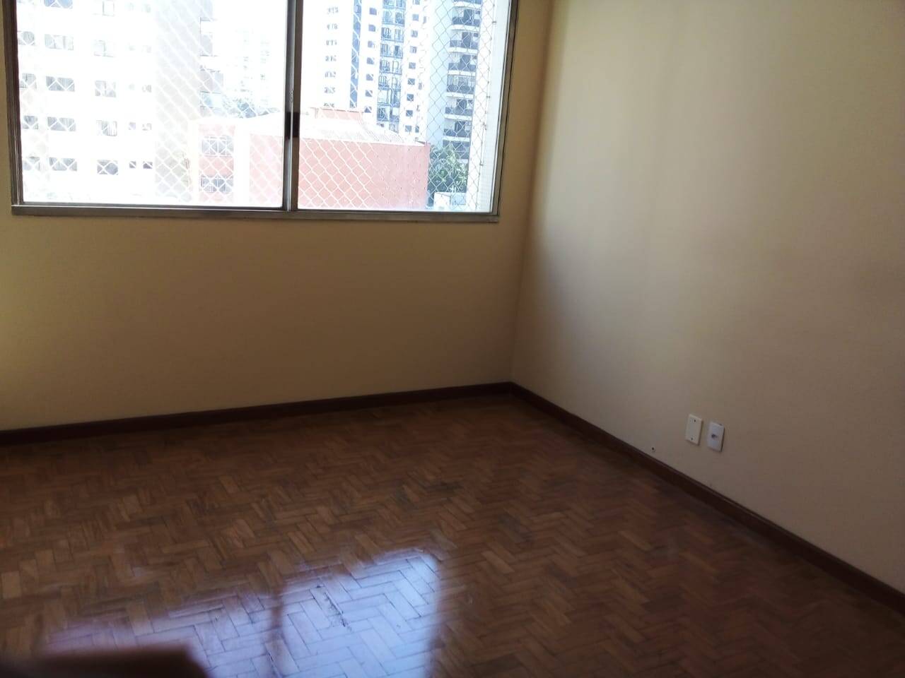 Apartamento para alugar com 3 quartos, 120m² - Foto 9