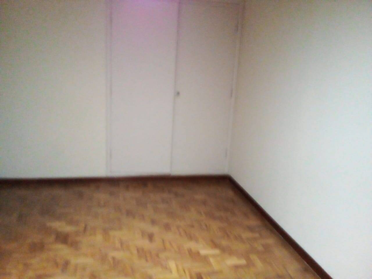 Apartamento para alugar com 3 quartos, 120m² - Foto 12