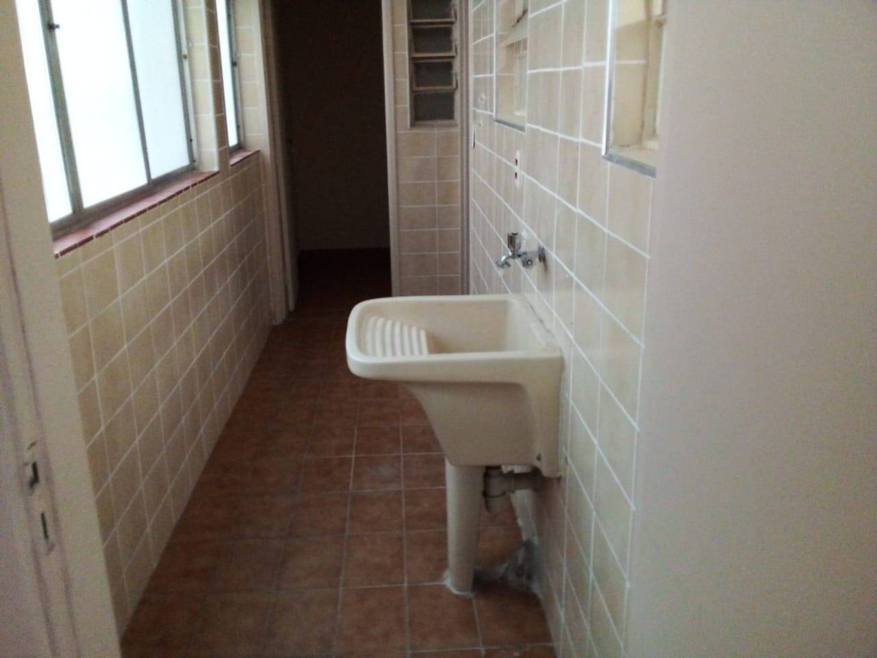 Apartamento para alugar com 3 quartos, 120m² - Foto 15