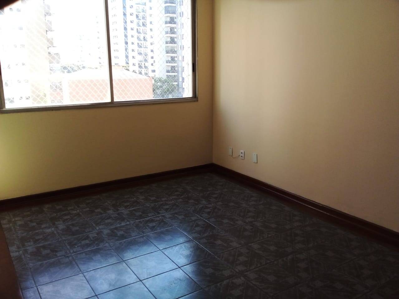 Apartamento para alugar com 3 quartos, 120m² - Foto 18