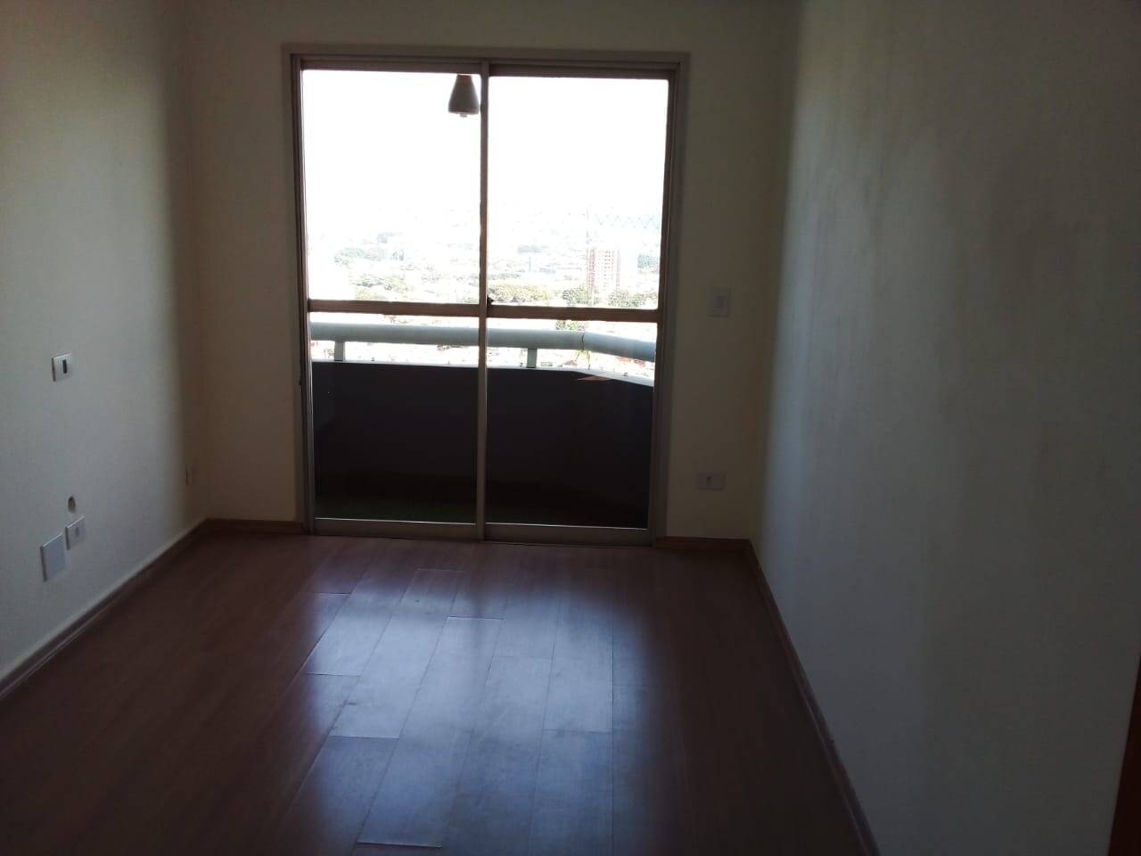 Apartamento à venda com 2 quartos, 65m² - Foto 3