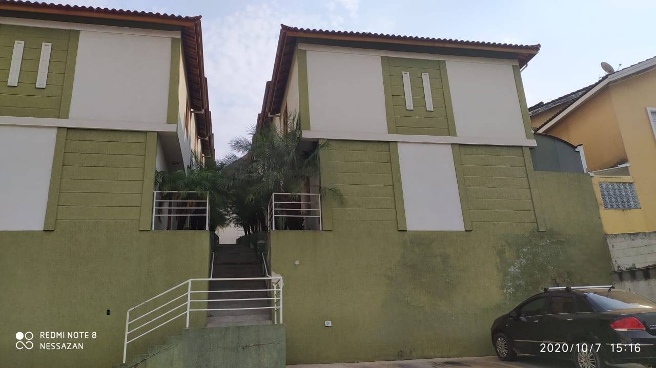 Casa à venda com 2 quartos, 69m² - Foto 1