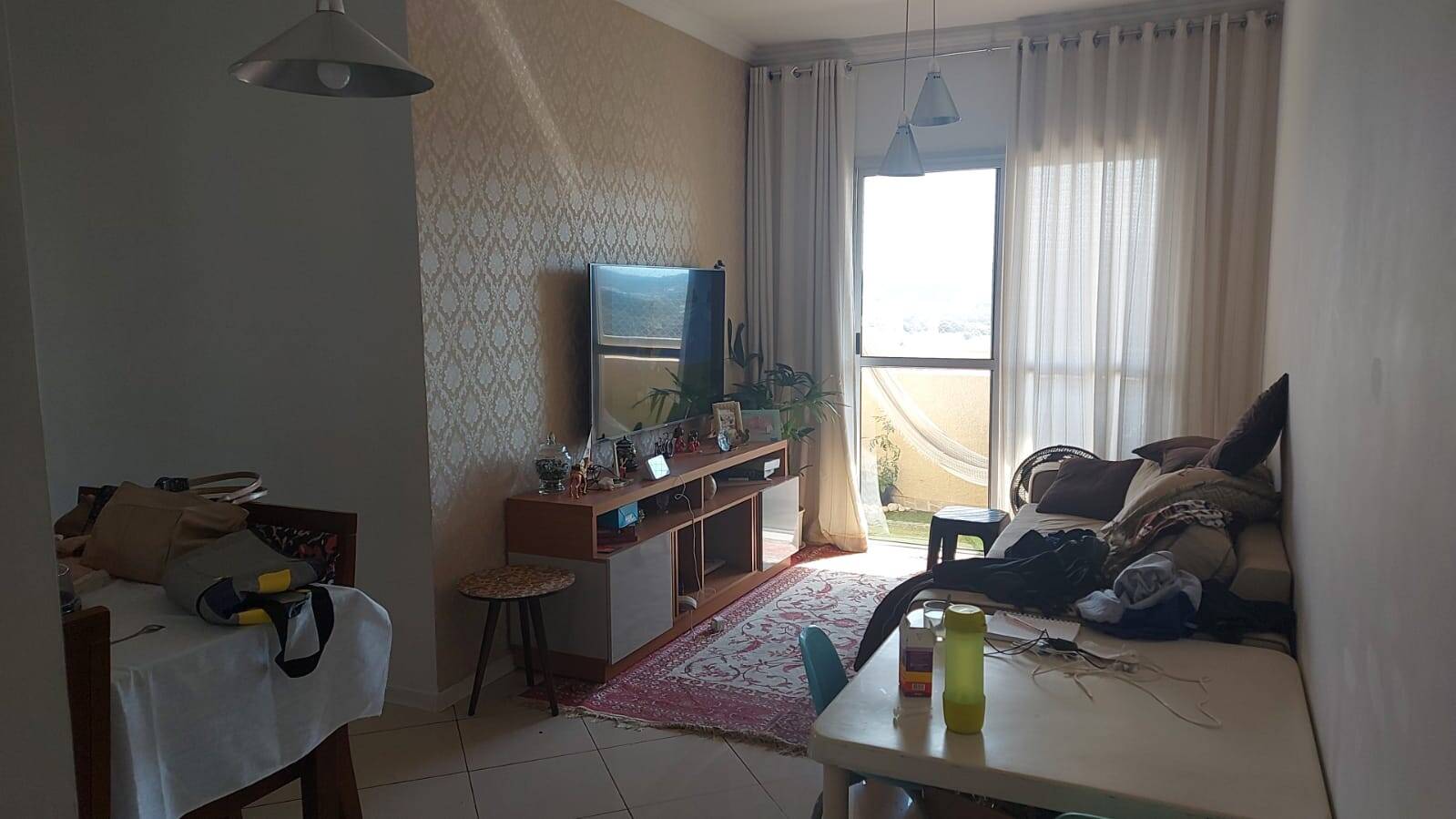 Apartamento à venda com 3 quartos, 74m² - Foto 1