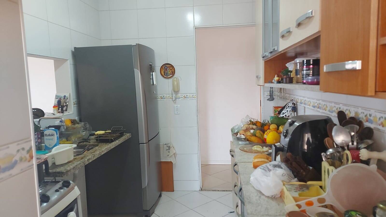 Apartamento à venda com 3 quartos, 74m² - Foto 2