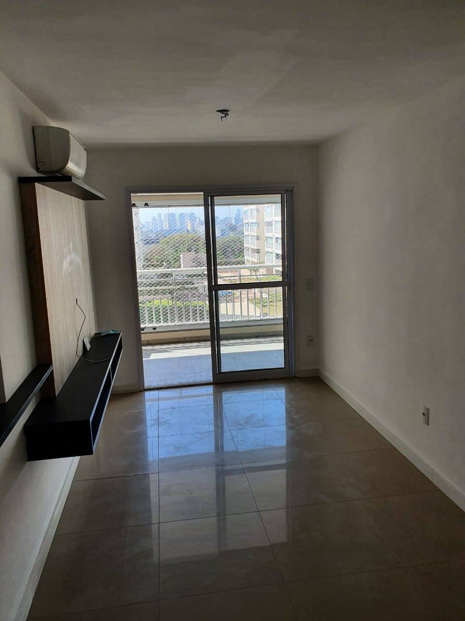 Apartamento à venda com 2 quartos, 70m² - Foto 11