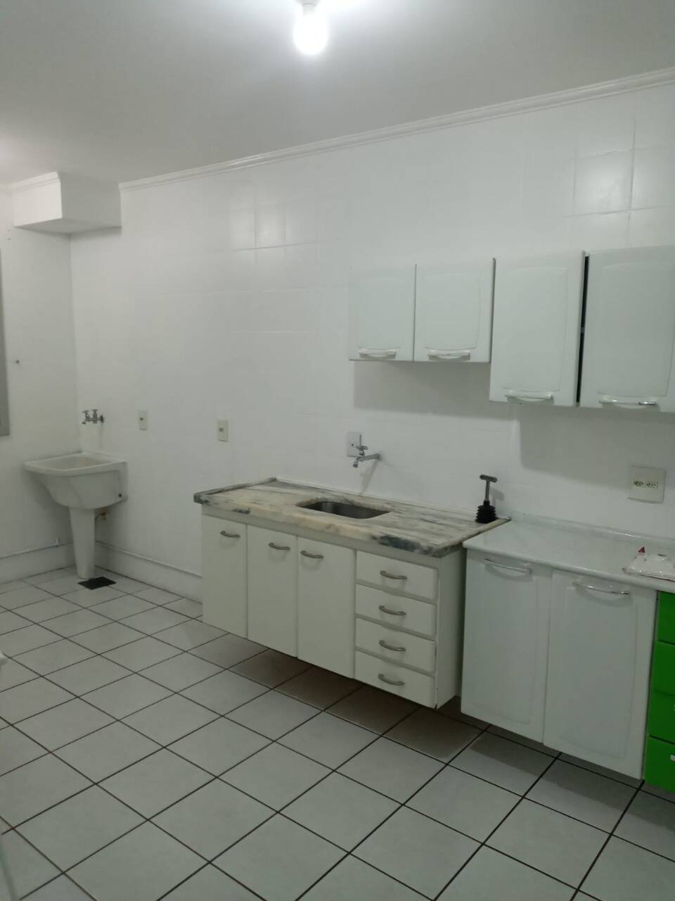 Apartamento à venda com 1 quarto, 62m² - Foto 17