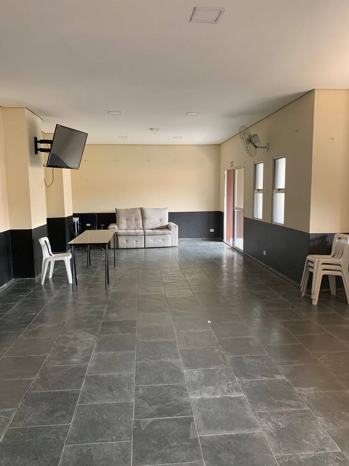 Apartamento à venda com 2 quartos, 60m² - Foto 3