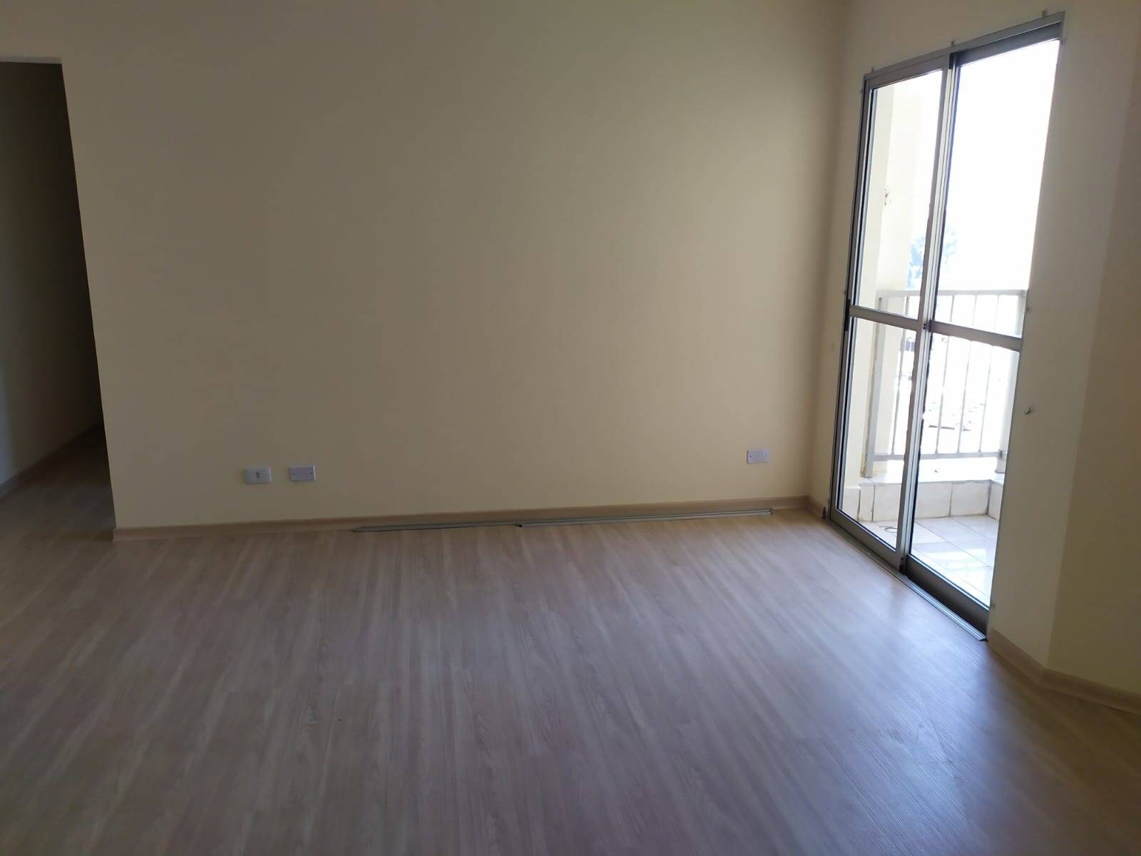 Apartamento à venda com 2 quartos, 62m² - Foto 3