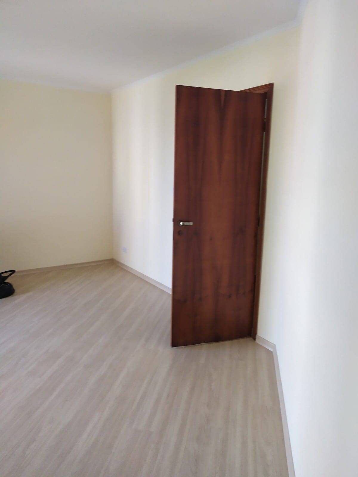 Apartamento à venda com 2 quartos, 62m² - Foto 2