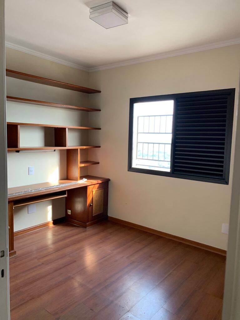 Apartamento para alugar com 3 quartos, 160m² - Foto 19