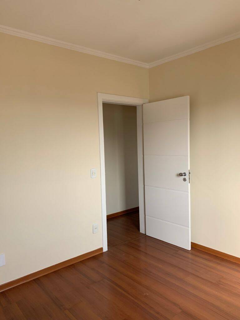 Apartamento para alugar com 3 quartos, 160m² - Foto 16