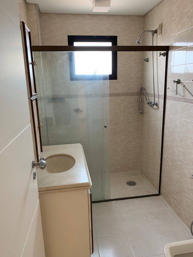 Apartamento para alugar com 3 quartos, 160m² - Foto 23