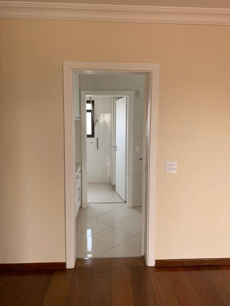 Apartamento para alugar com 3 quartos, 160m² - Foto 21