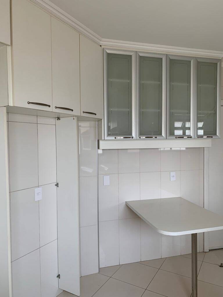 Apartamento para alugar com 3 quartos, 160m² - Foto 32