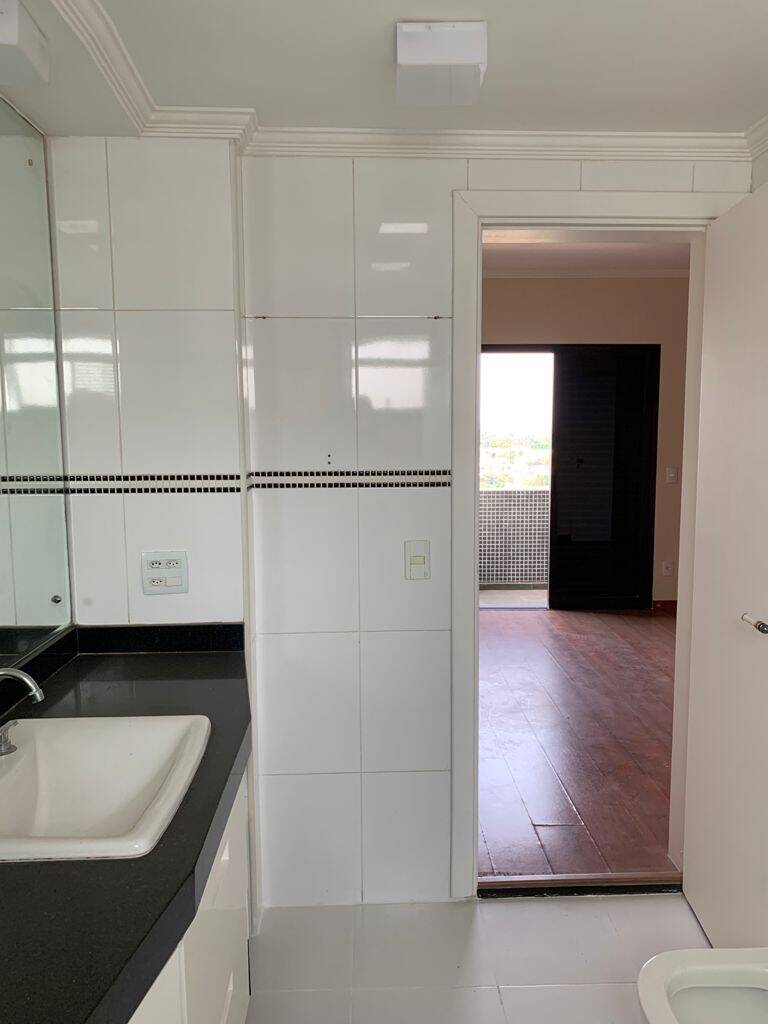 Apartamento para alugar com 3 quartos, 160m² - Foto 41