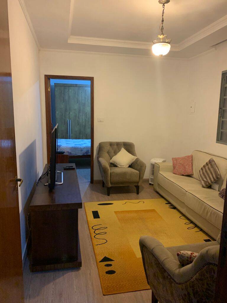 Casa à venda com 2 quartos, 170m² - Foto 2