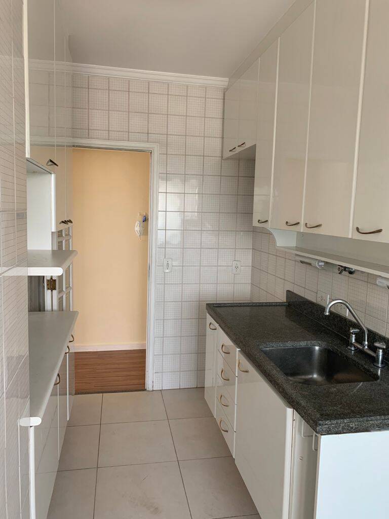 Apartamento para alugar com 2 quartos, 60m² - Foto 12