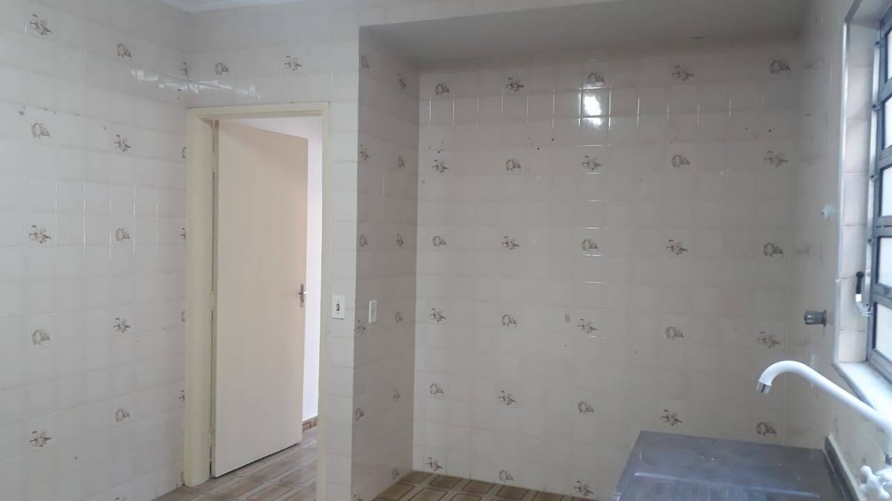 Sobrado para alugar com 2 quartos, 120m² - Foto 11