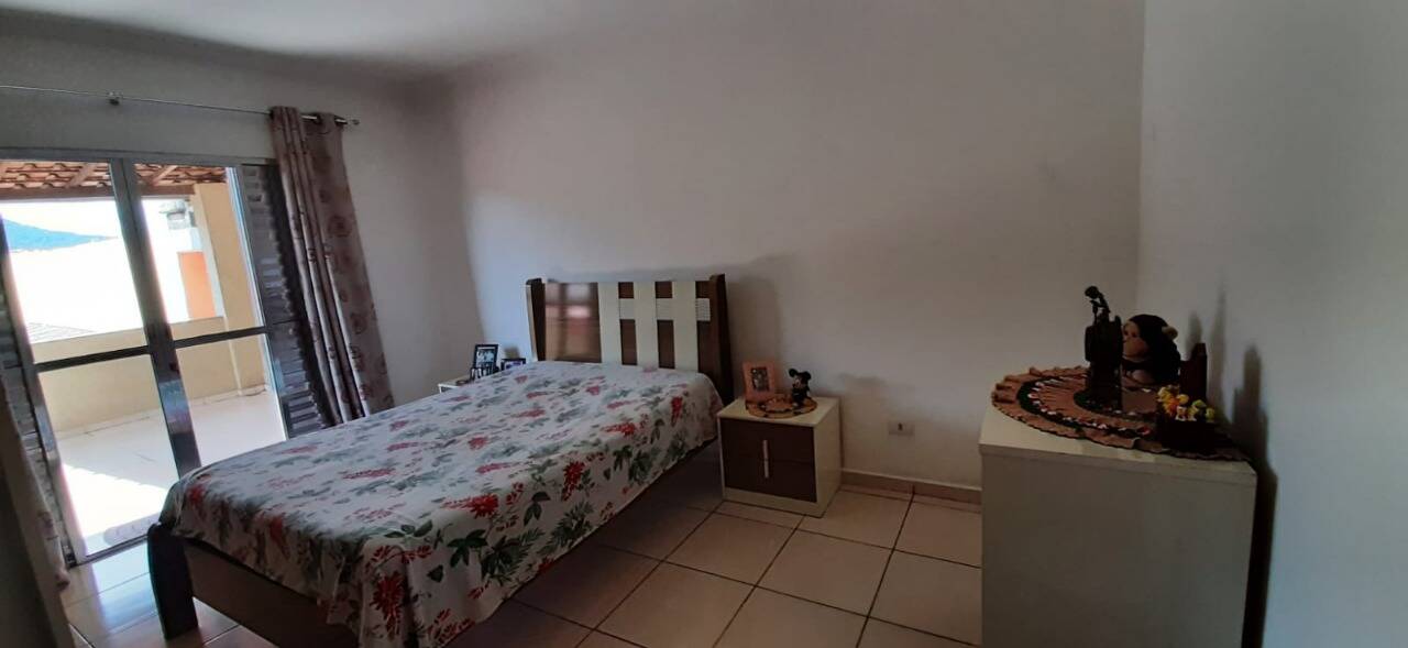 Casa à venda com 4 quartos, 250m² - Foto 25