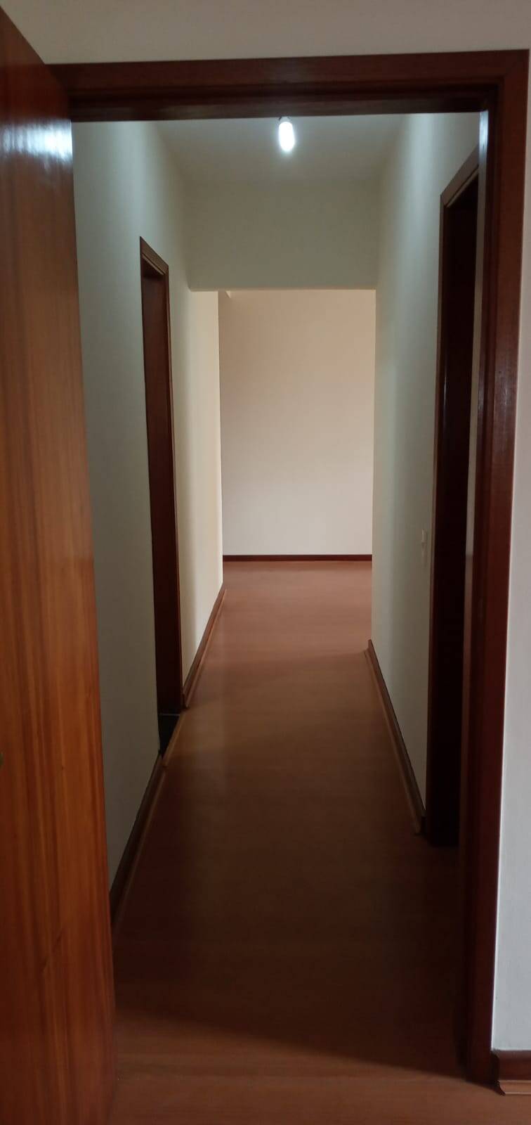 Apartamento para alugar com 2 quartos, 65m² - Foto 4