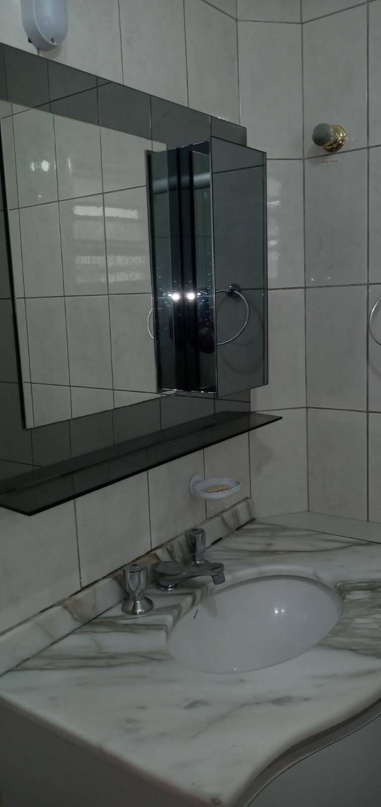 Apartamento para alugar com 2 quartos, 65m² - Foto 9