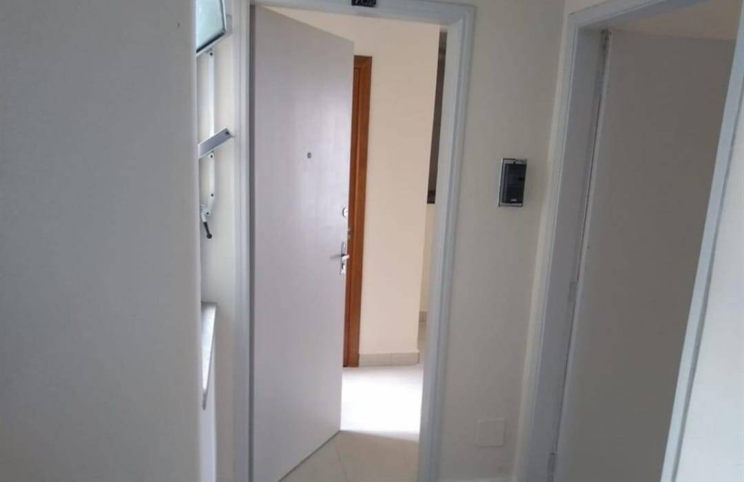 Apartamento para alugar com 2 quartos, 100m² - Foto 5