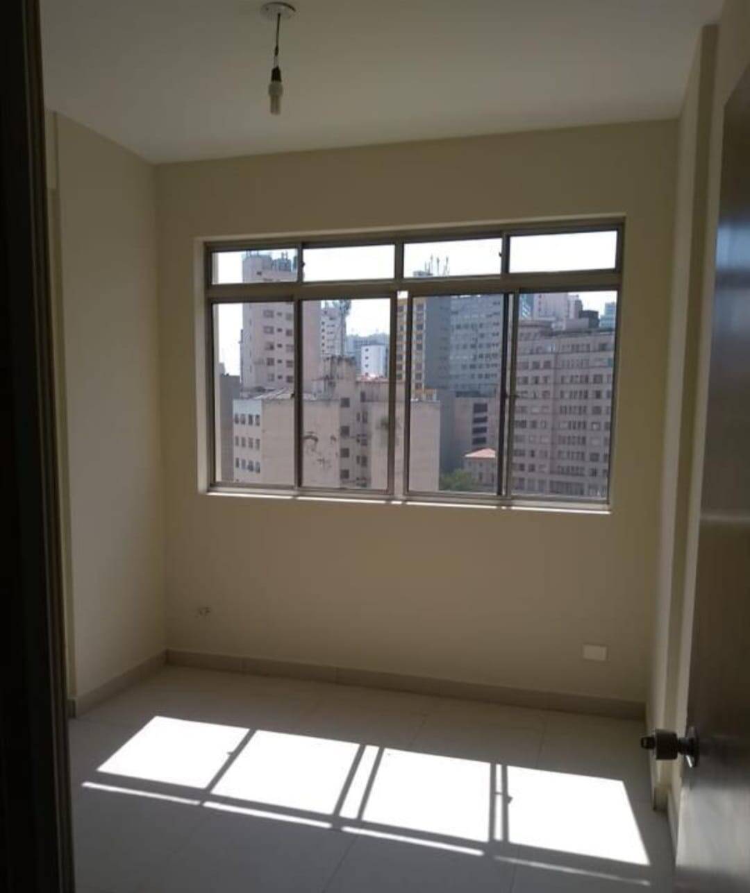 Apartamento para alugar com 2 quartos, 100m² - Foto 8