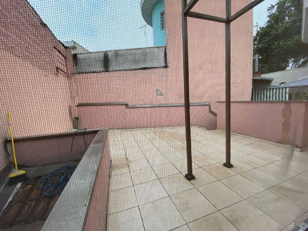 Sobrado à venda com 4 quartos, 200m² - Foto 6